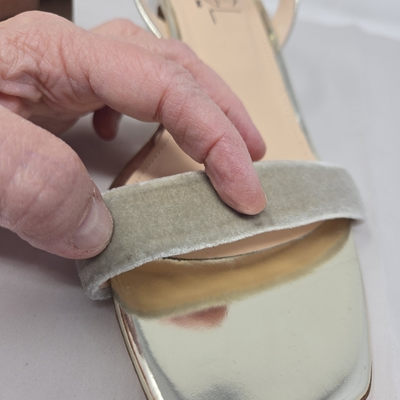 AGL Angie Sandels Womens Sz 39.5=9.5 Velvet Toe Strap Cube Block Heel Dressy - Picture 11 of 13